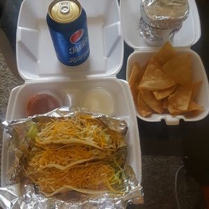 Meet your Posher, Fay